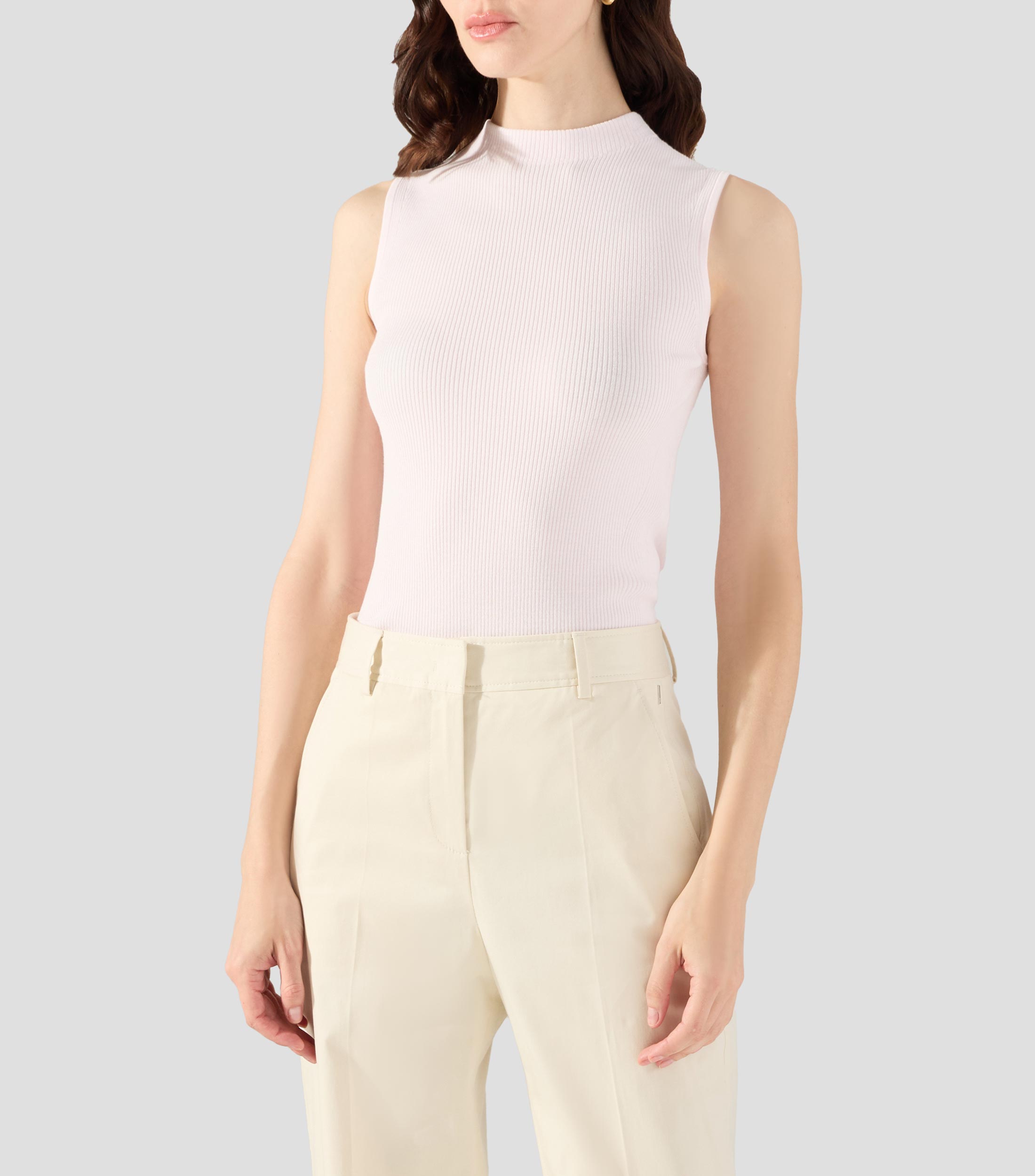 Blusa lisa sin mangas Mujer